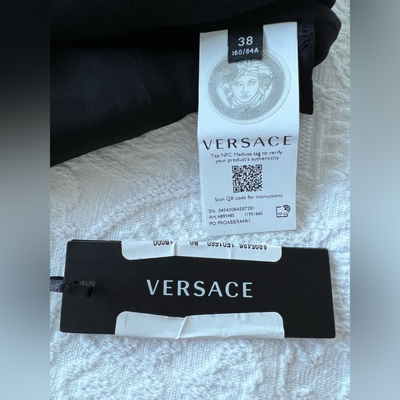 Authentic - NWT Versace black woven dress with iconic gold safety pins - Picture 4 of 13